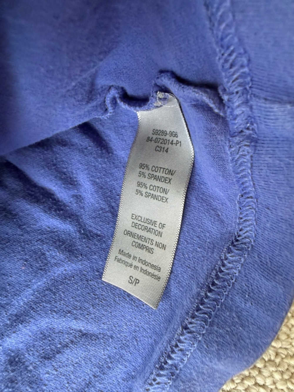 Champion Long Sleeve Scoop Neck Top Size Small - Picture 3 of 4